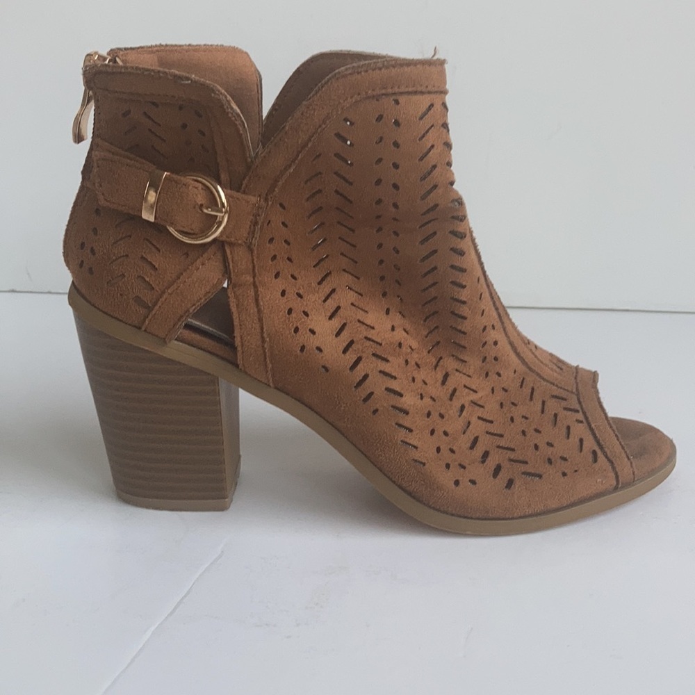 Love to Love You tan booties 4” heel open toe side gold buckle back zip - Picture 14 of 16